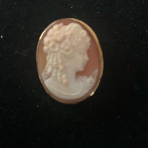 Victorian Cameo Brooch